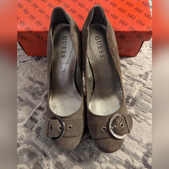 Guess "Gardella" - Grey suede heel size 7.5 - Picture 4 of 4